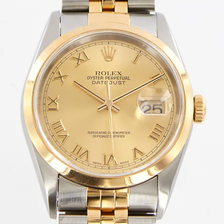 Herrur Rolex Datejust Oyster Perpetual ref-nr: 16203, guld/stål, Ø36mm, serie-nr: P189152, jubilélänk, viklås, bredd: 16-19mm, Claspcode: Z3, numrerad 62523H-18, Cal.3135, Verk-nr: 38388044, Boett-nr: 2080, romerska index, datum, safirglas, nyservad 2024-09-20 Bergströms Ur kvitto finns, servicekort från Rolex, skinnfolder, kartong Vikt: 0 g