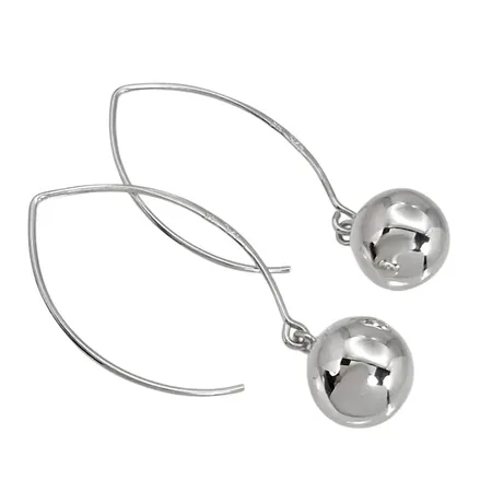 Örhängen, ett par, silver 925/1000, Guldfynd/GHA, längd 50 mm, klot Ø12 mm, fint skick Vikt: 4,7 g