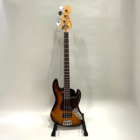 Elbas Sandberg Californa II, serie-nr: 20445, sunburst, repor, stötmärken, färgbortfall i lack, kantstött, hårt fodral Skickas med Bussgods eller PostNord