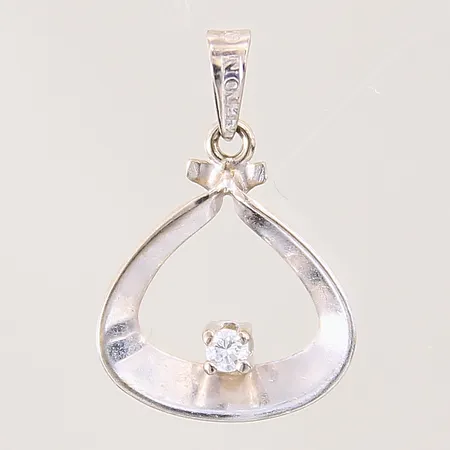 Hänge med diamant ca 0,03ct, 18x13mm, vitguld, 18K Vikt: 0,7 g