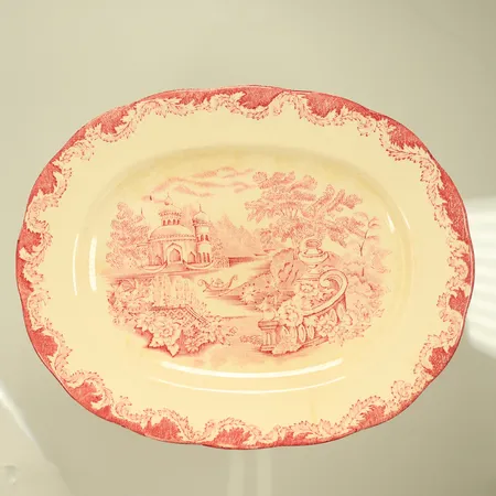 Uppläggningsfat, Rörstrand Bengali, 23 x 18,5cm, krackeleringar/ojämnheter i glasyr, nagg Vikt: 0 g Skickas med postpaket.