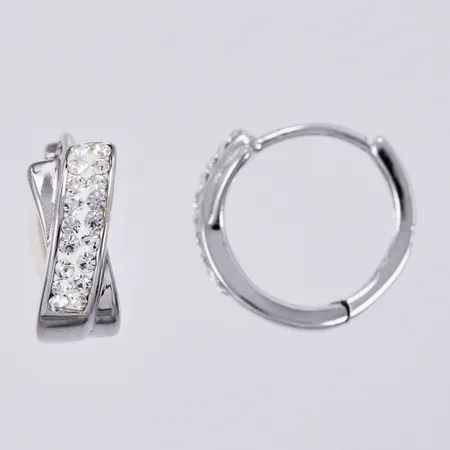 Ett par örhängen creoler med vita stenar, Ø ca 13mm, GHA, 925/1000, silver Vikt: 2,5 g