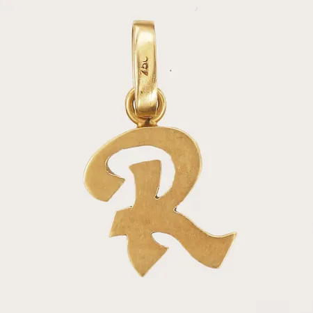 Hänge i form av ett R, höjd 24mm, bredd 6mm, 18K guld Vikt: 1,7 g