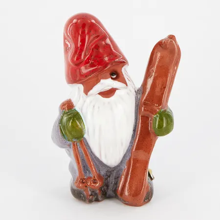 Figurin, Tomte med skidor, design Rolf Berg, Torshälla Sweden, höjd ca 11cm, etikettmärkt