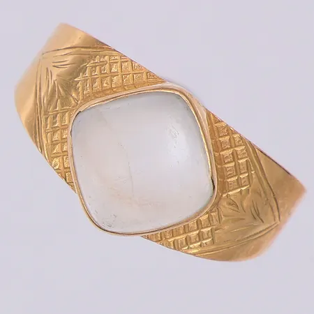 Ring, sliten vit sten, stl 19¾, Harbeck år 1956, 18K Vikt: 3,1 g