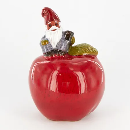 Figurin, Tomte på äpple, design Rolf Berg, Torshälla Sweden, höjd ca 16 cm, etikettmärkt Skickas med paket.