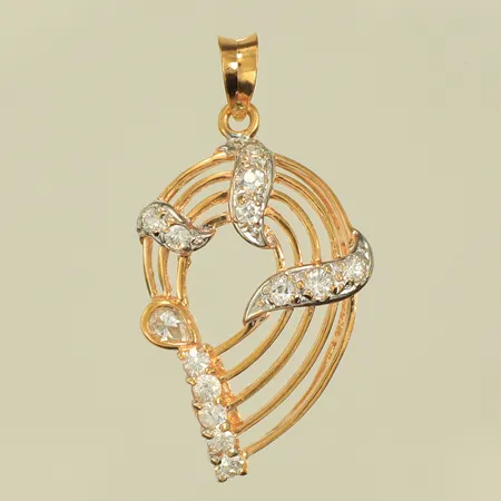 Hänge med vita stenar, längd 36mm inkl ögla, bredd 20mm, 21K, 4,4g 