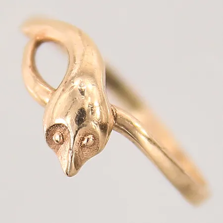 Ring, orm, stl 17, bredd 1,6-5,5mm, skev, 9K Vikt: 1,3 g