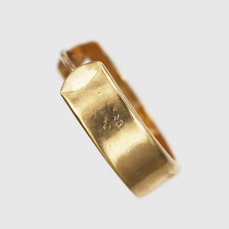 Ett udda örhänge, creol, Ø14mm, bredd: 4mm, bruksslitage, 18K guld. Vikt: 0,5 g