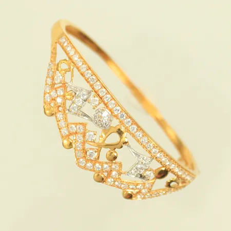 Armring med vita stenar, öppningsbar, 5 x 6cm, skev, 18K, 13,9g bruttovikt (ca 13g guld)