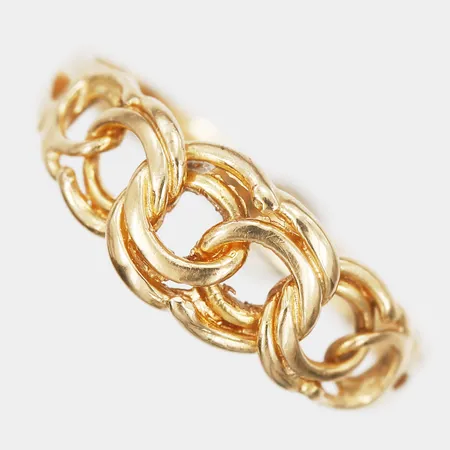 Ring Bismarck, stl: 17½, bredd: 2 - 7mm, smärre bruksslitage, 18K guld. Vikt: 2,5 g