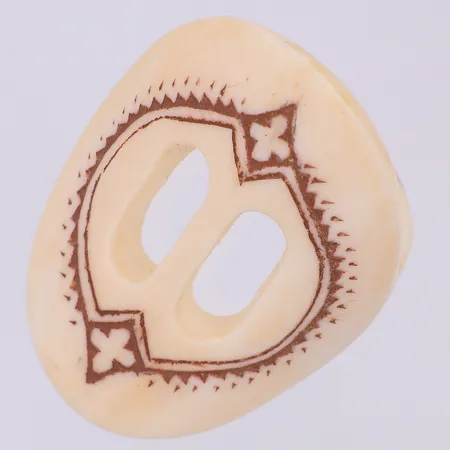 Sölja, Per-Anders Hurri, 42 x 30mm, horn