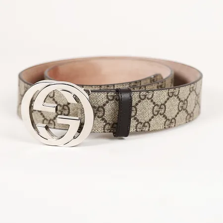 Skärp/Bälte, Gucci, monogrammöstrat läder, vitmetall, stl W40, längd 113, bredd 4cm, dustbag, kartong, påse och kvitto 2020, smärre bruksslitage, spänne med några ytliga repor, påse med slitage.