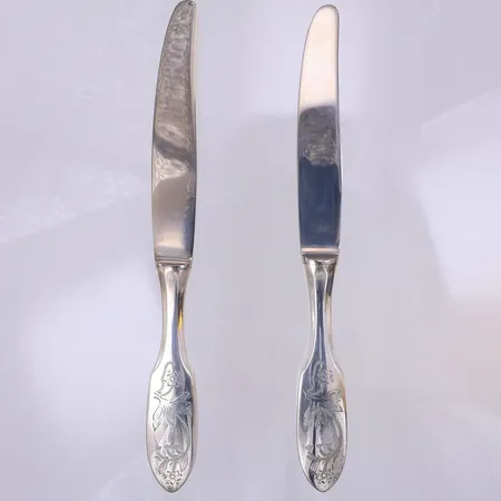 2 Bordsknivar, modell Tornedalen, 20cm, stålblad, Mema 1970-71, 830/1000 silver Vikt: 93,3 g