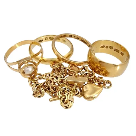 Diverse smycken, 18K guld, slitage, gravyrer Vikt: 25,1 g