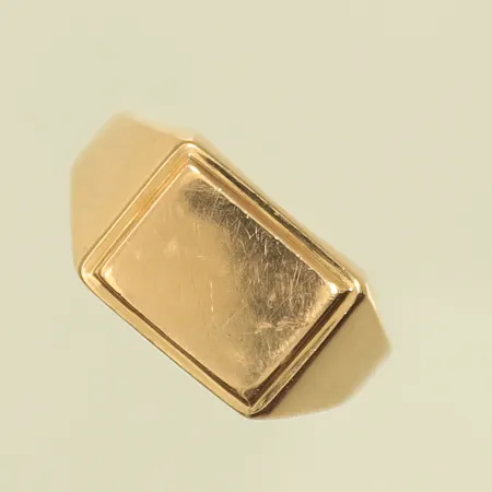 Klackring, stl 20½, bredd 4-11mm, repig, skev skena, 18K, 3,1g Vikt: 3,1 g