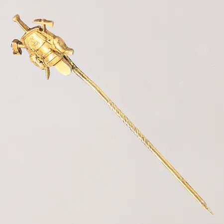 Kravattnål, Sporrong, 45x10mm, något skev nål, förgyllt silver 925/1000 Vikt: 1 g