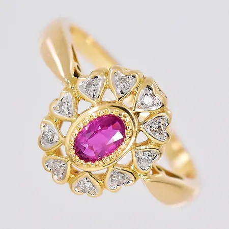 Ring, diamanter ca 0,05ct, stl 18, röd sten, bredd ovandel 12,2mm, GFAB, 18K Vikt: 3,5 g