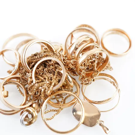 Diverse guld, 18k Vikt: 103,7 g