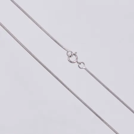 Kedja Ormlänk, längd ca 45cm, bredd ca 1mm, 925/1000 silver  Vikt: 3,5 g