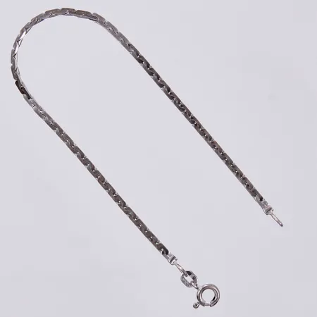 Armband längd ca 17,8cm, bredd ca 2mm, 835/1000 silver Vikt: 2,5 g