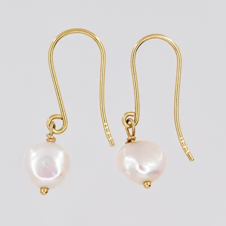 Ett par örhängen, längd ca 22mm, 18K Vikt: 1 g