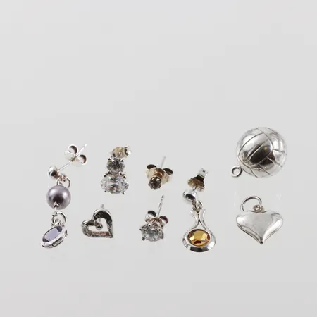 Udda örhängen 6st + hängen 2st, silver Vikt: 6,6 g