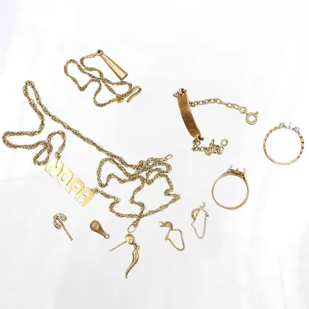 DIverse guld, skadat/defekt, 18K guld Vikt: 25,8 g