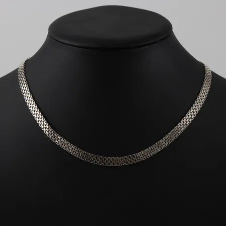 Collier x-länk, längd 63cm, bredd 6mm, Guldfynd , finns en ojämnhet, silver Vikt: 14 g