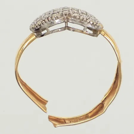 Ring, vita stenar, trasig, 18K Vikt: 1,6 g