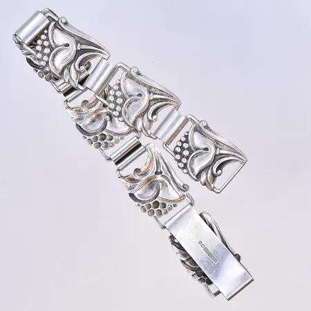 Armband, längd 20 cm, bredd 18 mm, silver 830/1000. Vikt: 23,8 g