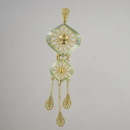 Hänge med emalj, längd 9,5 cm, bredd 2-3 cm, 21K Vikt: 7,9 g