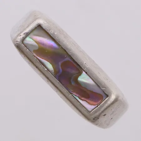 Ring med pärlemo, stl 17, bredd 3,4-7mm, silver 925/1000 Vikt: 8,3 g