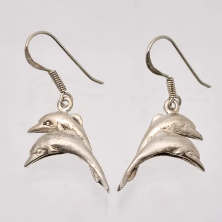  1par örhängen i silver, Delfin, mått 18x37,7mm, 925/1000, vikt 5,39g.