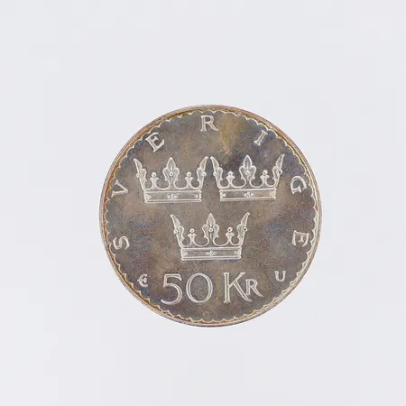 Minnesmynt, Ø36mm, I Sverige utgår från folket all offentlig makt, 50kronor, 1975, plastetui, 925/1000 silver  Vikt: 26,9 g