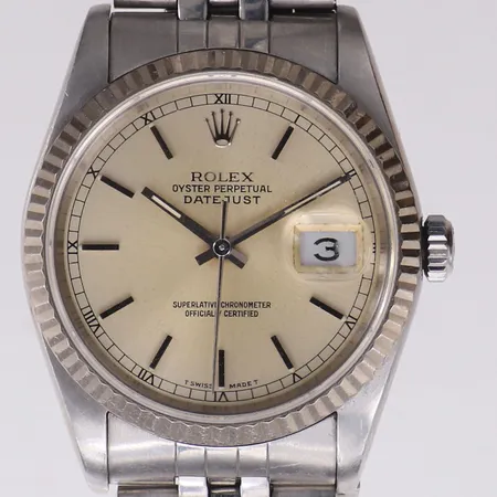 Herrur Rolex, Oyster Perpetual Datejust, stål med vitguldsring, automatisk, datum, Ø36mm, ref.nummer: 16234, serienummer: L645049, Cal: 3135, verk.nummer: 5312458, jubileelänk stål, slapp länk, total längd ca 20cm, repor, inga övriga tillbehör. Vikt: 0 g