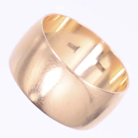 Ring, slät, stl 18½, bredd 9,5mm, repig, 18K Vikt: 6,5 g