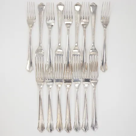 16 Gafflar, modell Chippendale, längd 147mm, repiga, GAB Silver 830/1000 Vikt: 375,9 g