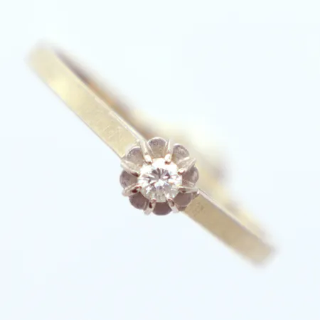 Ring vitguld, Ø19, diamant 1x 0,08ct enligt gravyr, 18K Vikt: 2,1 g