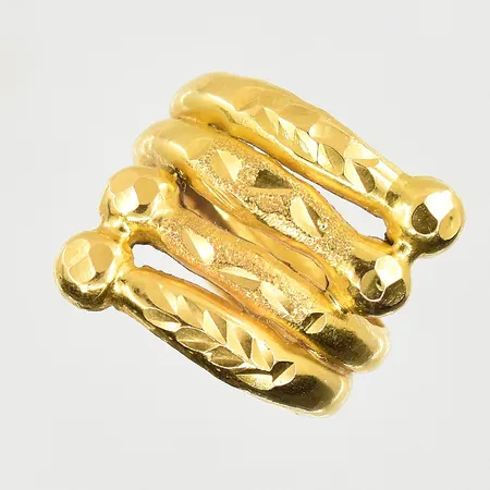 Ring, stl 15½, bredd 16 mm, 21K. Vikt: 3,1 g