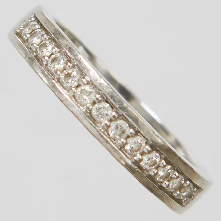 Ring, briljantslipade diamanter 0,22ctv enligt gravyr, stl 16¼, bredd 3,5mm, vitguld, repig, 18K Vikt: 5,3 g