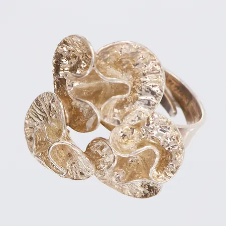 Ring, stl: 18, bredd 5,5-28mm, MEMA,1976, silver 925/1000.  Vikt: 11,4 g