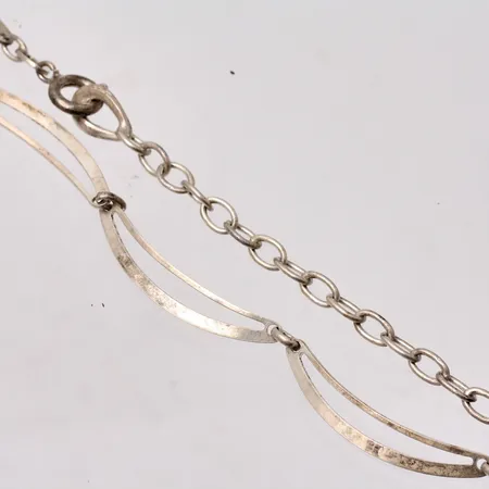 Collier i silver, 40-46,5cm, bredd 3,5-5mm, 830/1000, 7,58g.