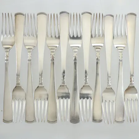 Tolv bordsgafflar, längd 17,5cm, modell Rosenholm, silver Vikt: 421 g