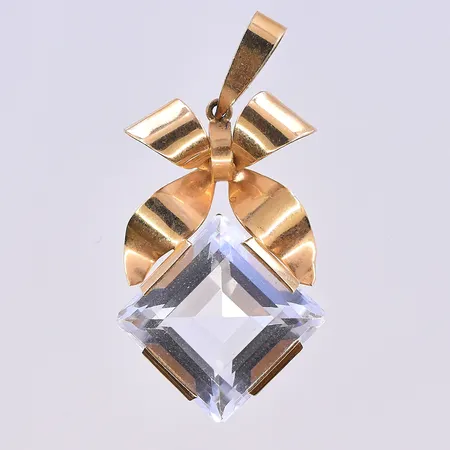 Hänge med vit sten, längd 33 mm, bredd 16 mm, 18K. Vikt: 4,5 g