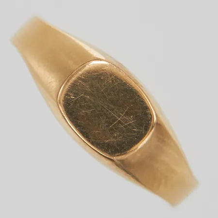 Klackring, stl 18½, bredd 2,5-7mm, 18K Vikt: 1,8 g