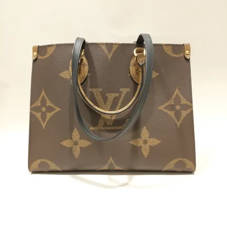 Väska Louis Vuitton, Onthego MM, monogram canvas, mått ca 35x27x14cm, datumkod FL4290, två svarta långa läderhandtag, små fläckar insida foder samt handtag, made in France, viss doft, behov av rengöring, dustbag, originalkartong
