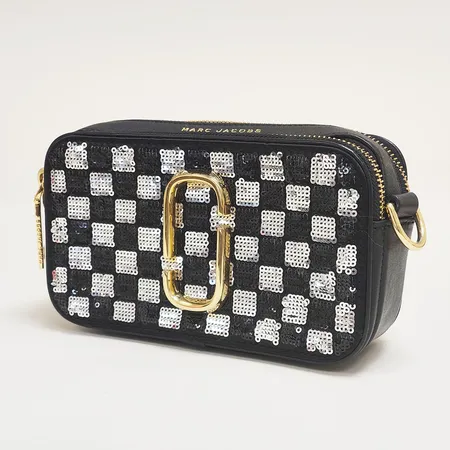 Axelväska, Marc Jacobs Snapshot Glitter Sequin Check nr: M0008474, mått 19x11x6mm, axelrem, dustbag.