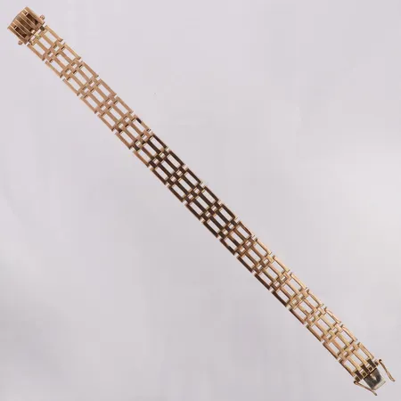 Armband, längd 19cm, bredd 11mm, importstämpel, 18K  Vikt: 22,1 g