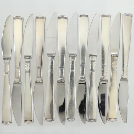 12 smörgåsknivar, längd 16cm, modell Rosenholm, blad i rostfritt stål, silver, bruttovikt 567,4g Vikt: 567,4 g